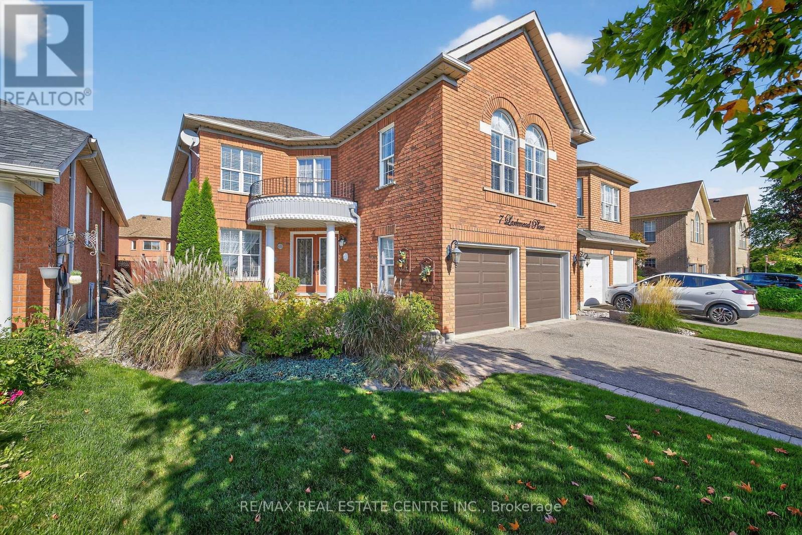 7 LARKMEAD PLACE|Brampton (Sandringham-Wellington), Ontario L6R2R9