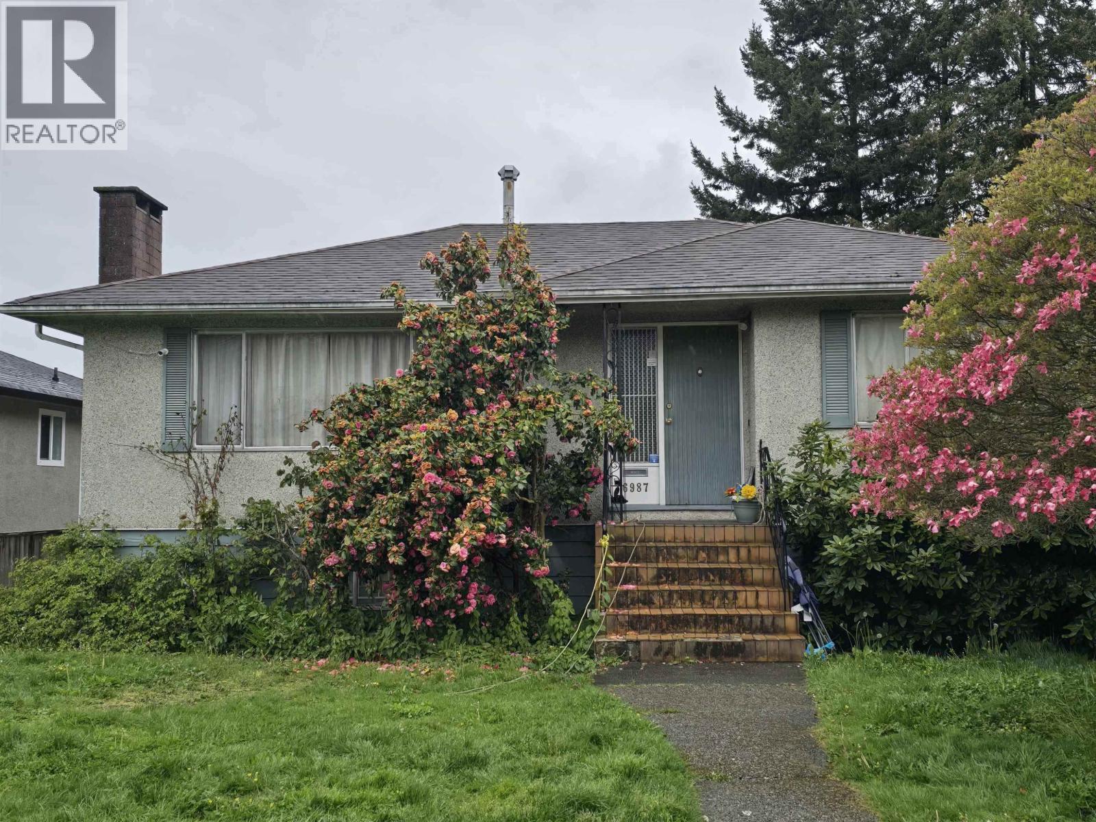 6987 BALMORAL STREET|Vancouver, British Columbia V5P3P8