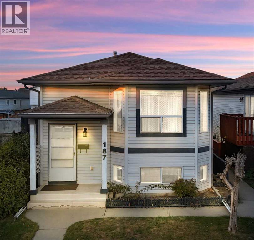 187 Applebrook Circle SE|Calgary, Alberta T2A7T3