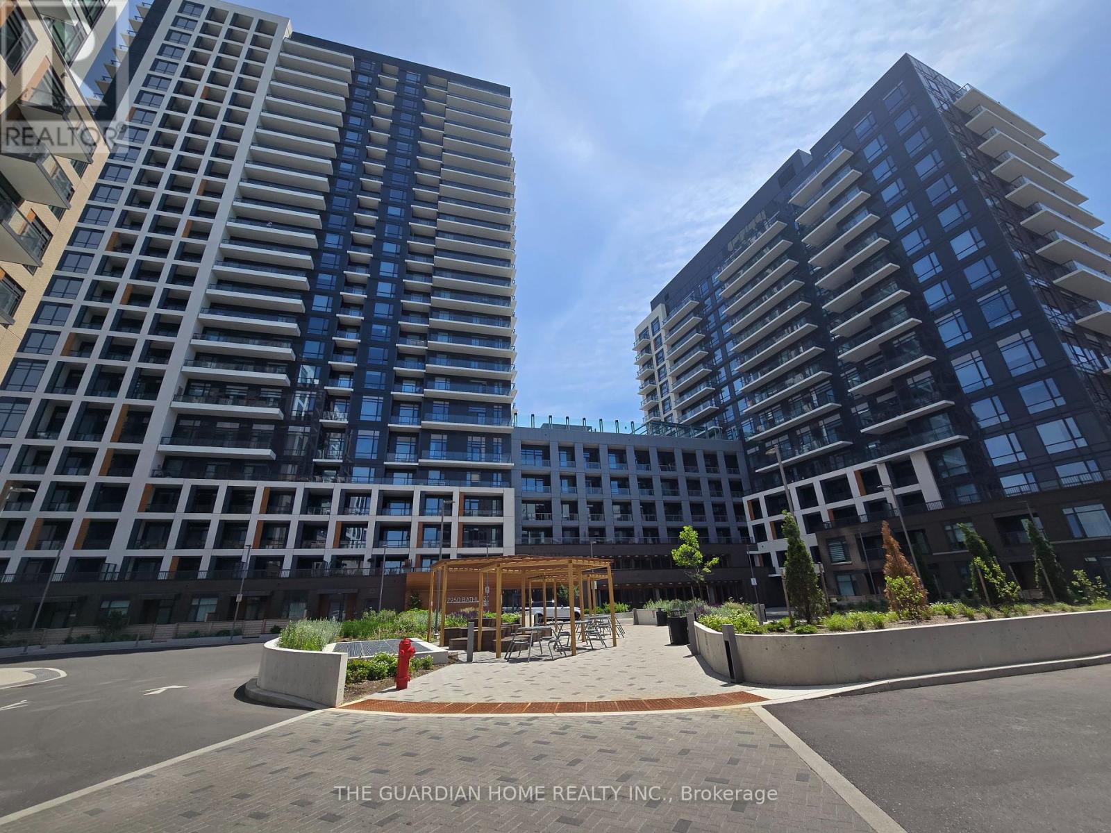 Property image for B216 - 7950 BATHURST STREET|Vaughan (Beverley Glen), Ontario L4J0L4
