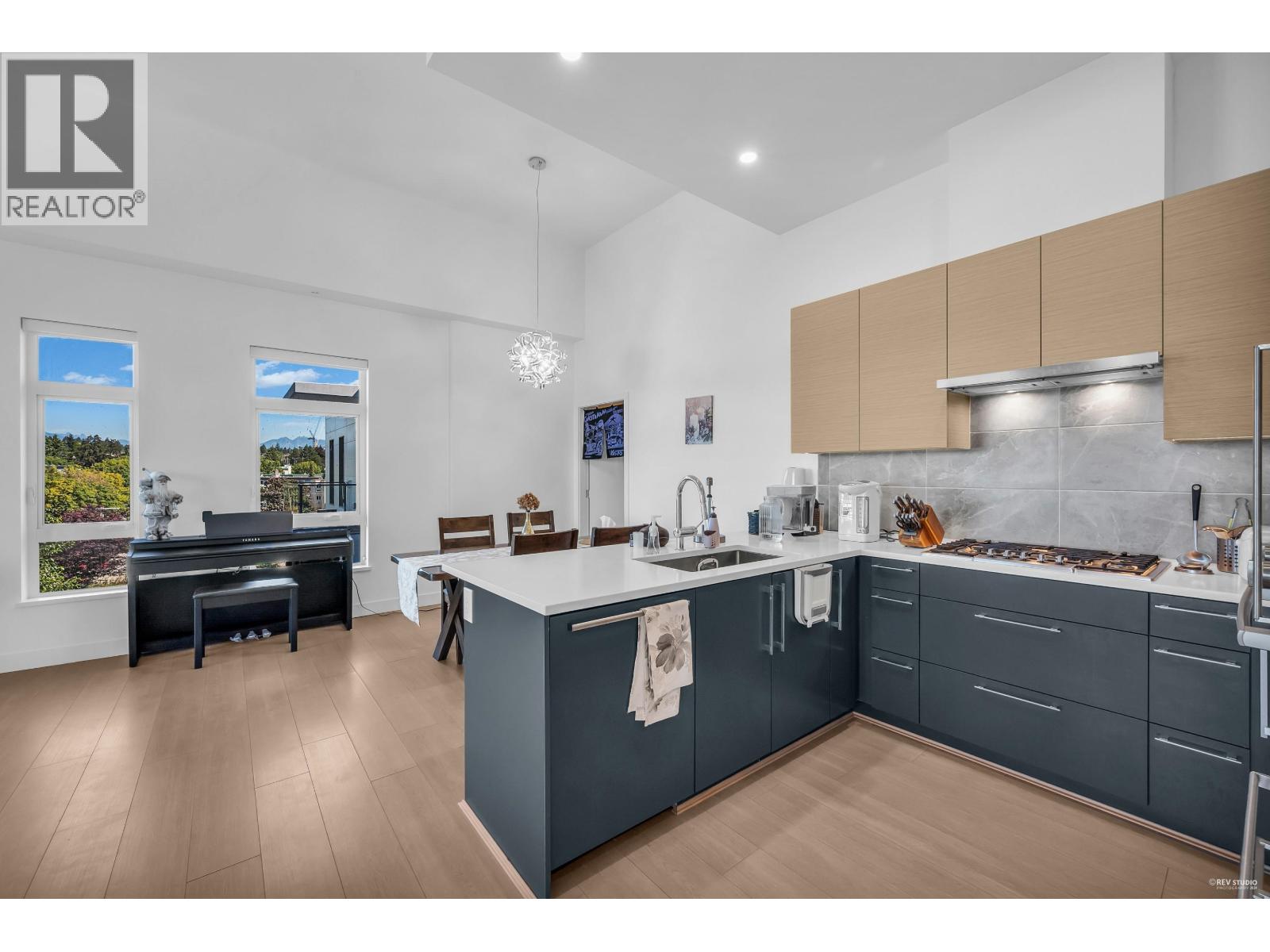 Property image for 602 8888 OSLER STREET|Vancouver, British Columbia V6P4G2