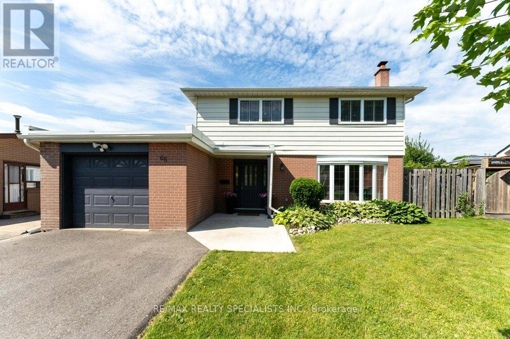 Property image for 68 WINDERMERE COURT|Brampton (Northwood Park), Ontario L6X2L6