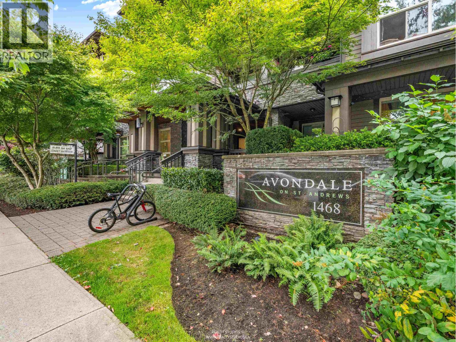 Property image for 302 1468 SAINT ANDREWS AVENUE|North Vancouver, British Columbia V7L0A8