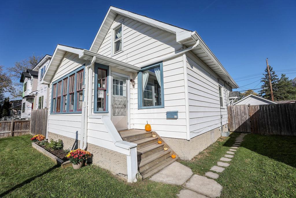 Property image for 395 Whittier Avenue E|Winnipeg, Manitoba R2C0M6