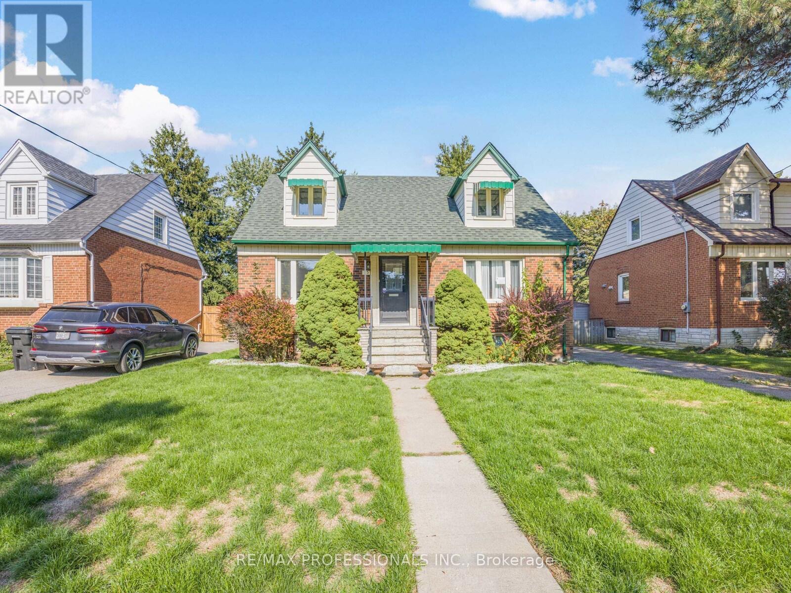 Property image for 55 CRAIGMORE CRESCENT|Toronto (Willowdale East), Ontario M2N2Y6