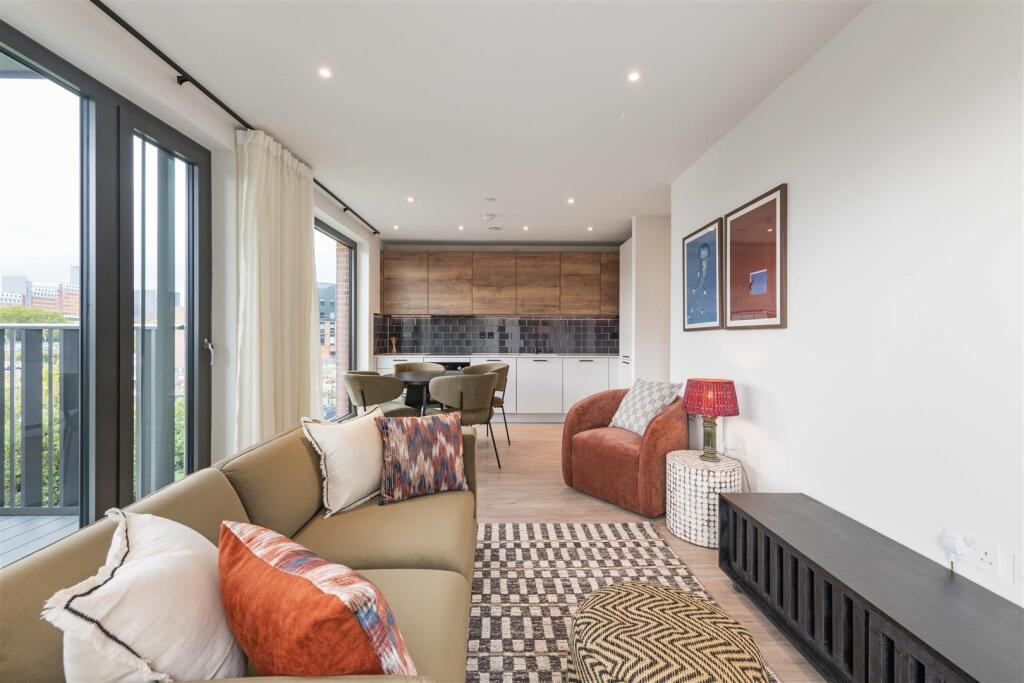 Additional image 19 of Glasswater Locks, Birmingham