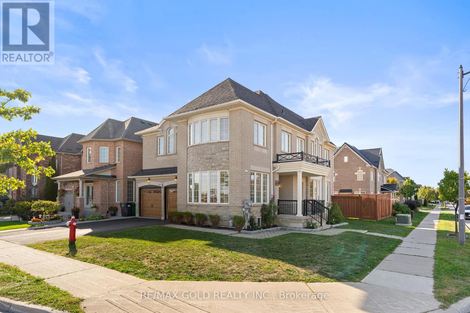 Property image for 2 HELMAN ROAD|Brampton (Sandringham-Wellington), Ontario L6R0R4