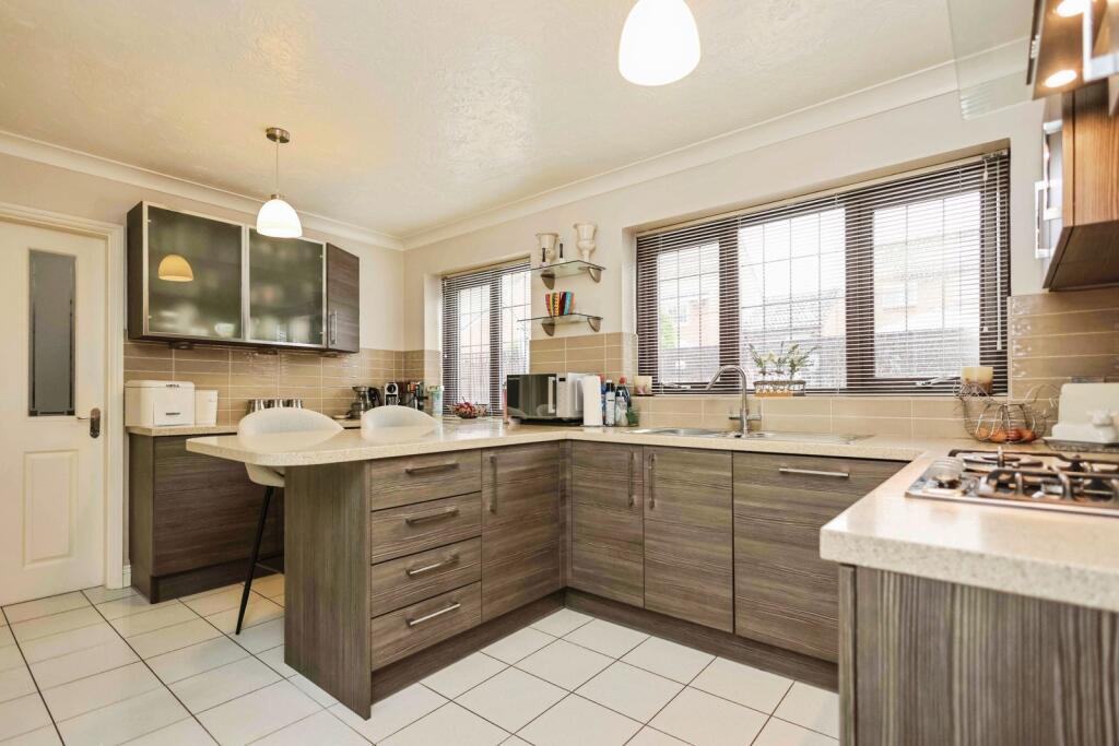 Additional image 19 of Farndon Avenue, Marston Green, West Midlands, B37