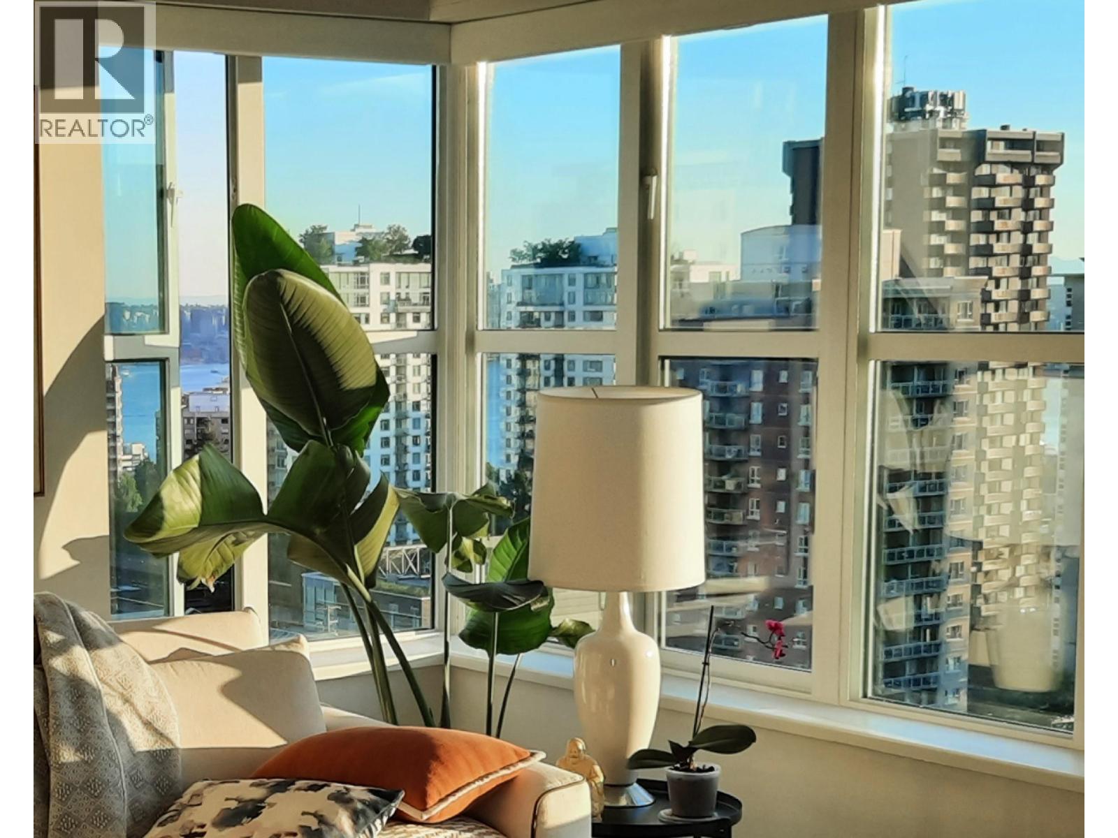 1504 1555 EASTERN AVENUE|North Vancouver, British Columbia V7L3G2