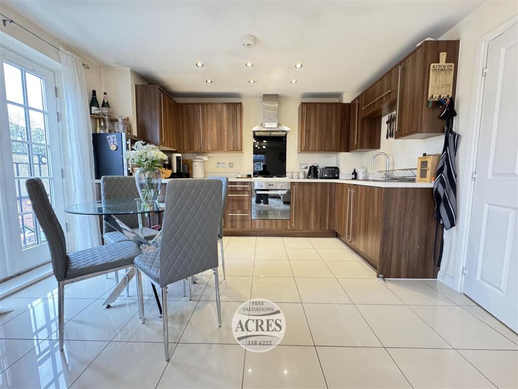 Additional image 7 of Horseshoe Crescent, Great Barr, Birmingham