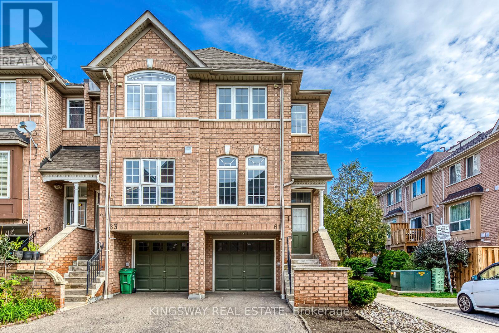 Property image for 61 - 50 STRATHAVEN DRIVE|Mississauga (Hurontario), Ontario L5R4E7