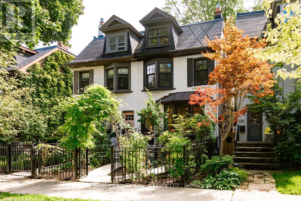 Property image for 211 COTTINGHAM STREET|Toronto (Casa Loma), Ontario M4V1C4