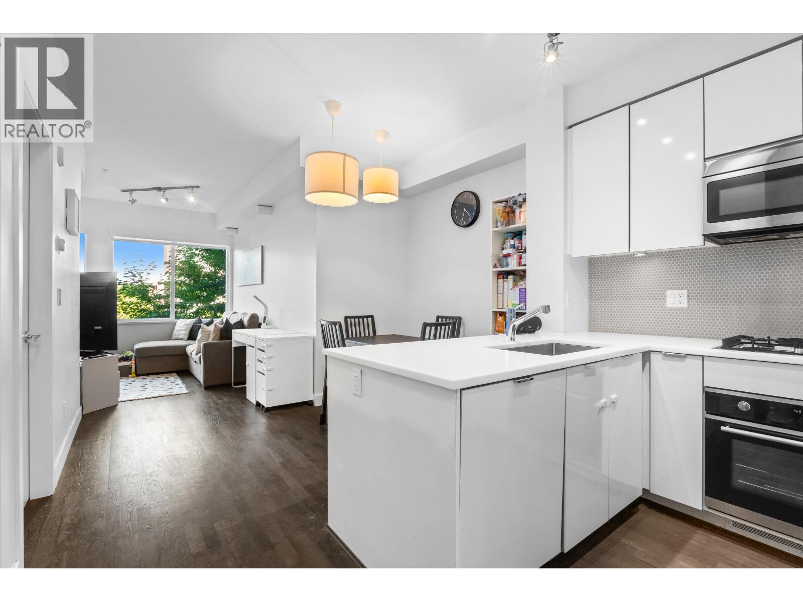 Property image for 208 10011 RIVER DRIVE|Richmond, British Columbia V6X0N2