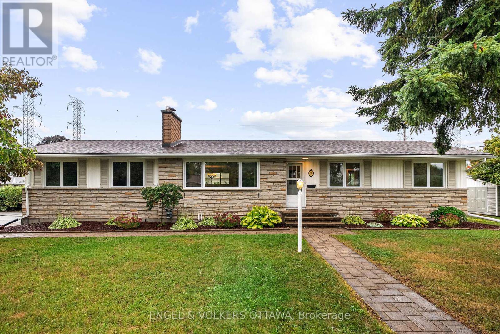 Property image for 20 GARY AVENUE|Ottawa, Ontario K2G3L3