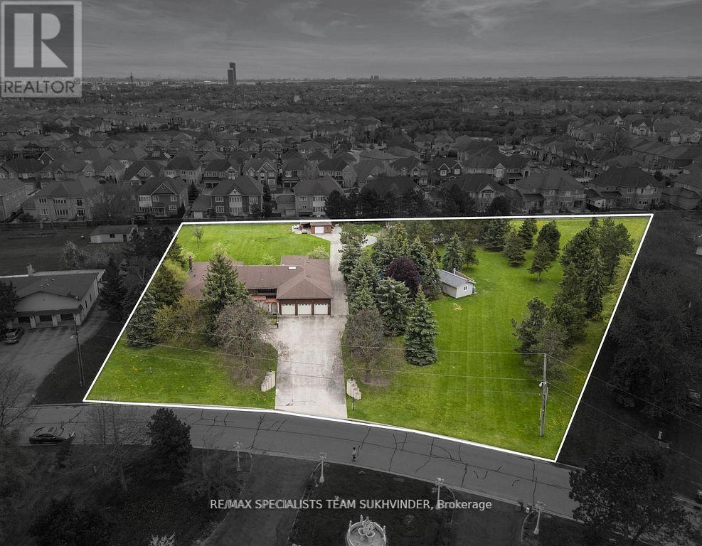 Property image for 3 PRINCESS ANDREA COURT|Brampton (Bram East), Ontario L6P0G2