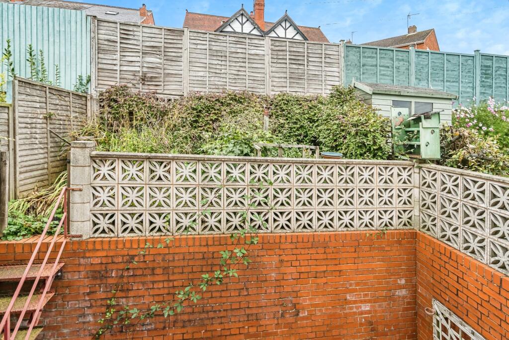 Additional image 17 of Hunnington Crescent, Halesowen, West Midlands, B63