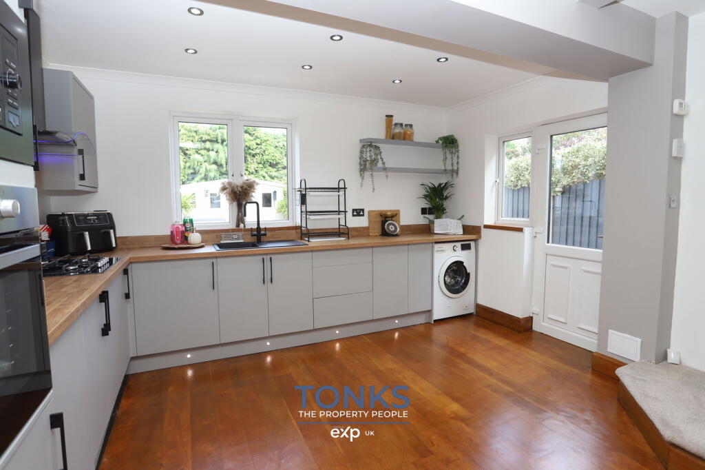 Additional image 7 of Graham Road, Halesowen, B62 8LJ