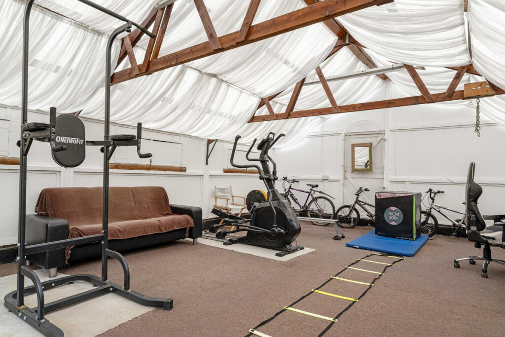 Additional image 27 of Droitwich Road Hanbury Bromsgrove, Worcestershire, B60 4DD