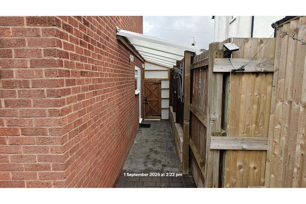 Additional image 19 of Bell End, Rowley Regis, B65