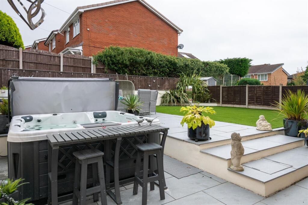 Additional image 26 of County Park Avenue, Halesowen