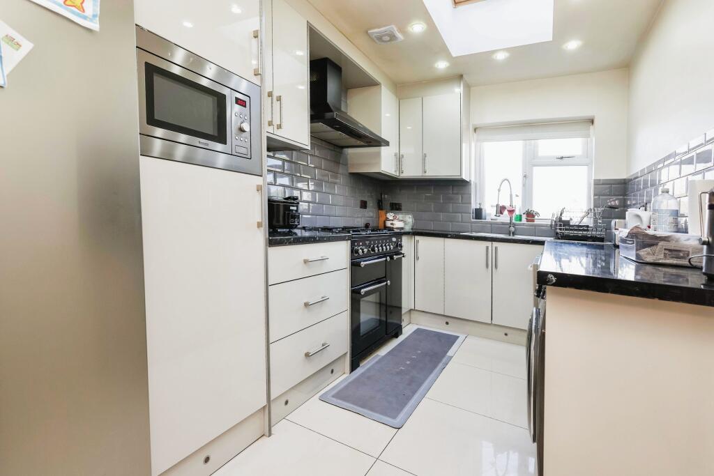 Additional image 7 of Moore Crescent, Oldbury, West Midlands, B68