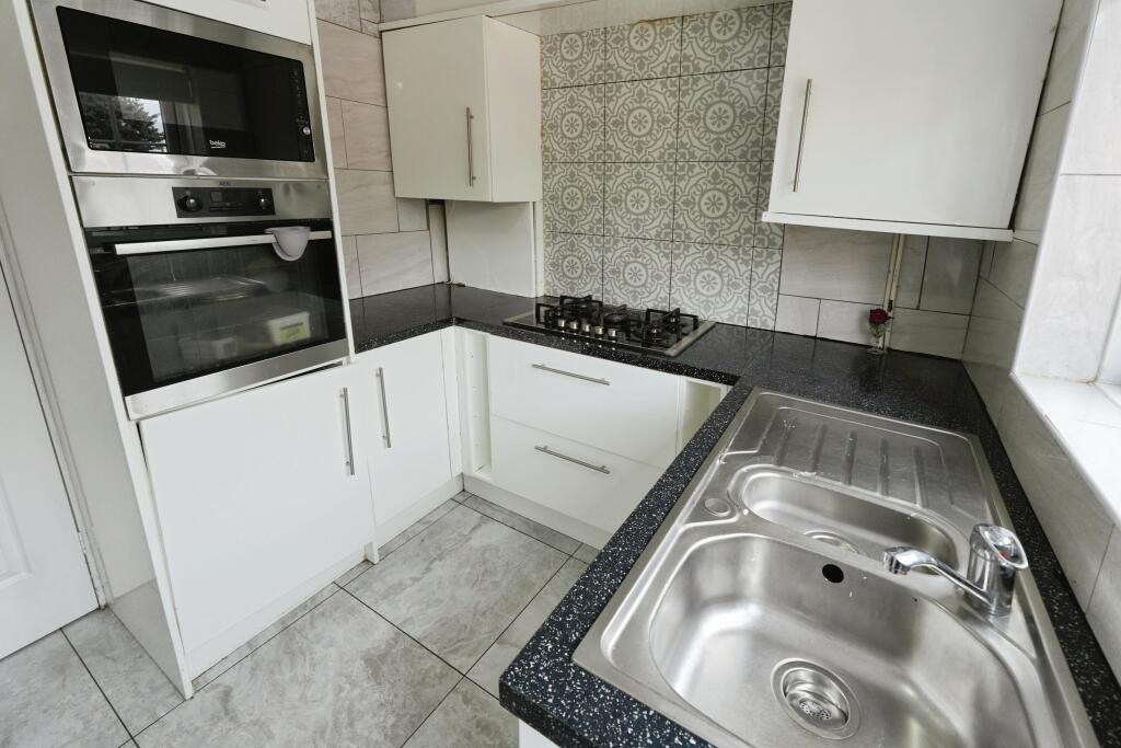 Additional image 8 of Shinwell Crescent, Oldbury, B69