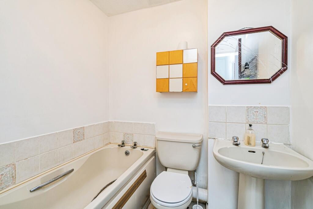 Additional image 10 of Hammersley Close, HALESOWEN, West Midlands, B63