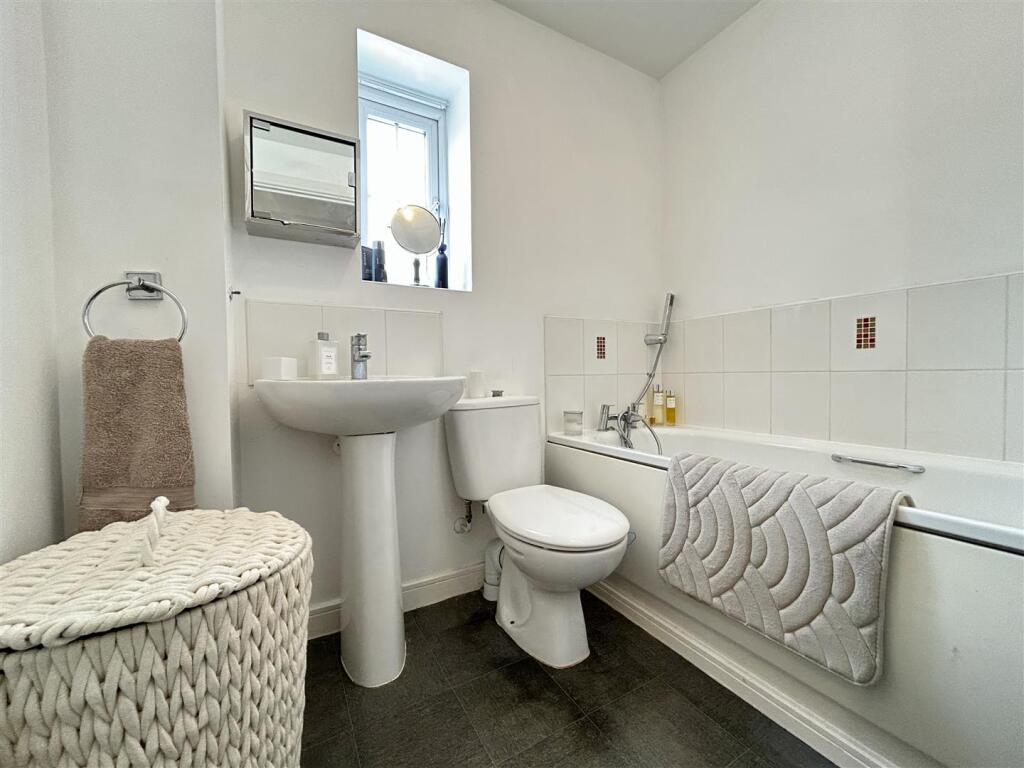 Additional image 21 of Thatchers Barn Drive, Halesowen