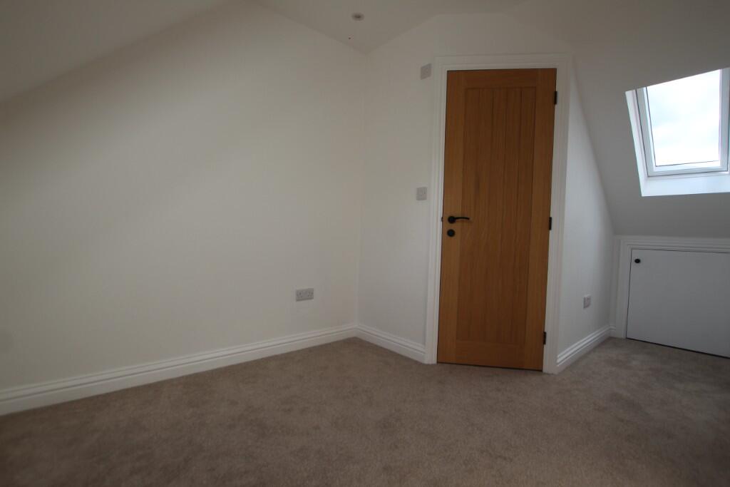 Additional image 9 of Hollyland, Shustoke B46