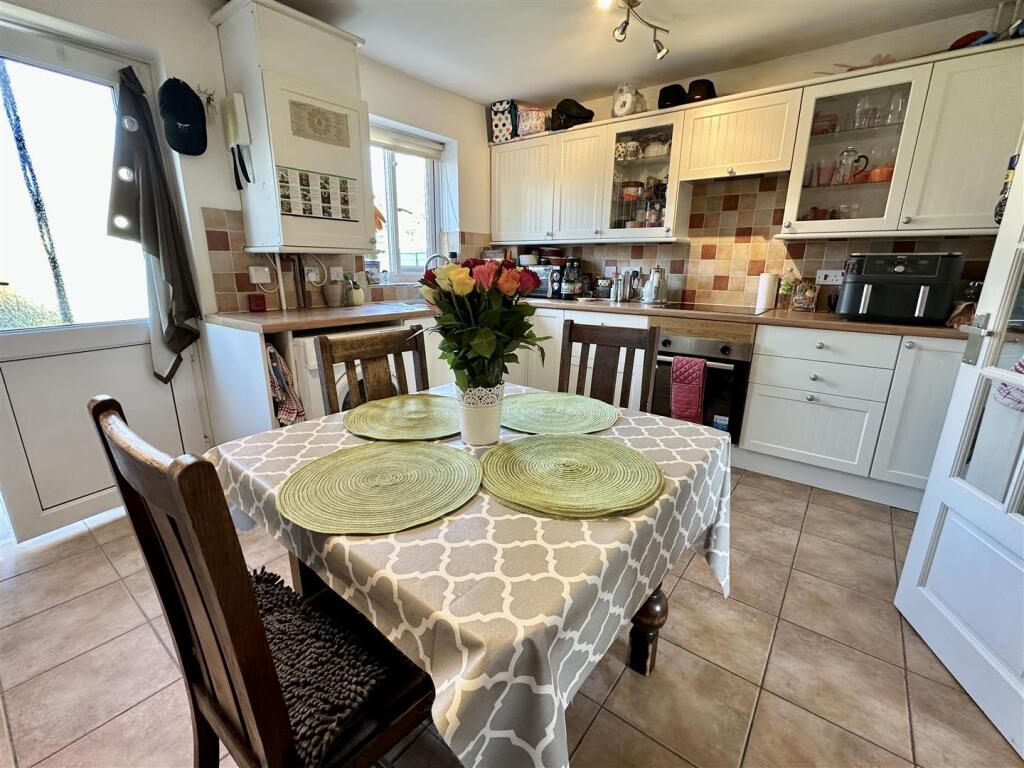 Additional image 5 of Meadow Road, Alcester