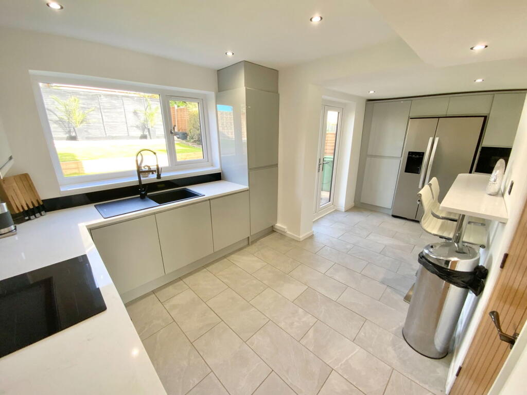 Additional image 2 of HALESOWEN, Broadway Avenue