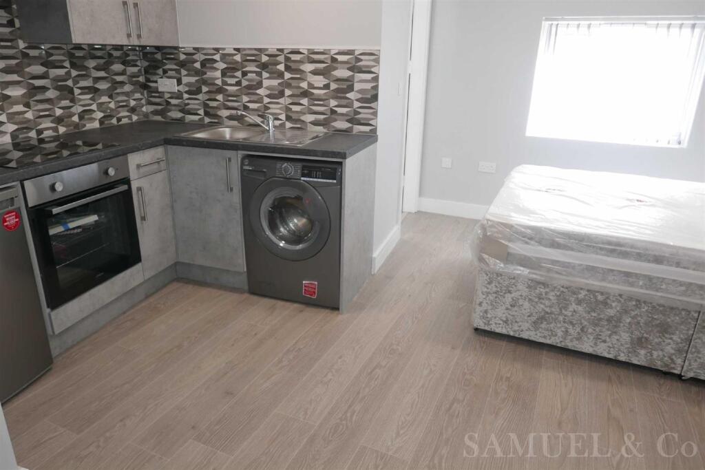 Additional image 9 of 376 High Street, West Bromwich