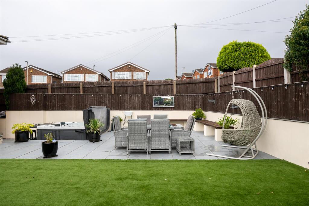 Additional image 32 of County Park Avenue, Halesowen