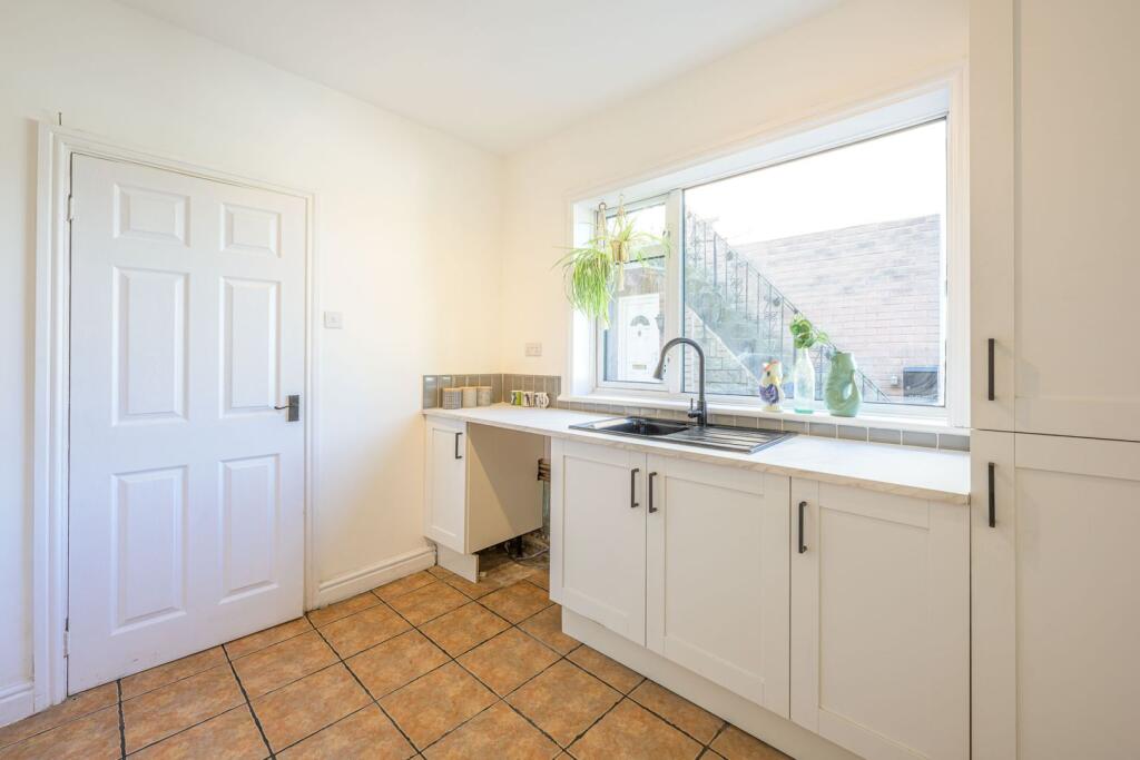 Additional image 6 of Lawrence Lane, Cradley Heath, B64