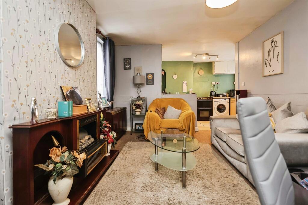 Additional image 15 of Central Avenue, Rowley Regis