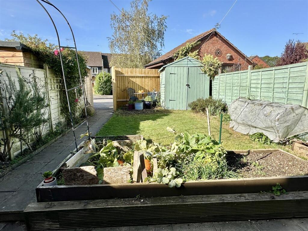 Additional image 20 of Meadow Road, Alcester