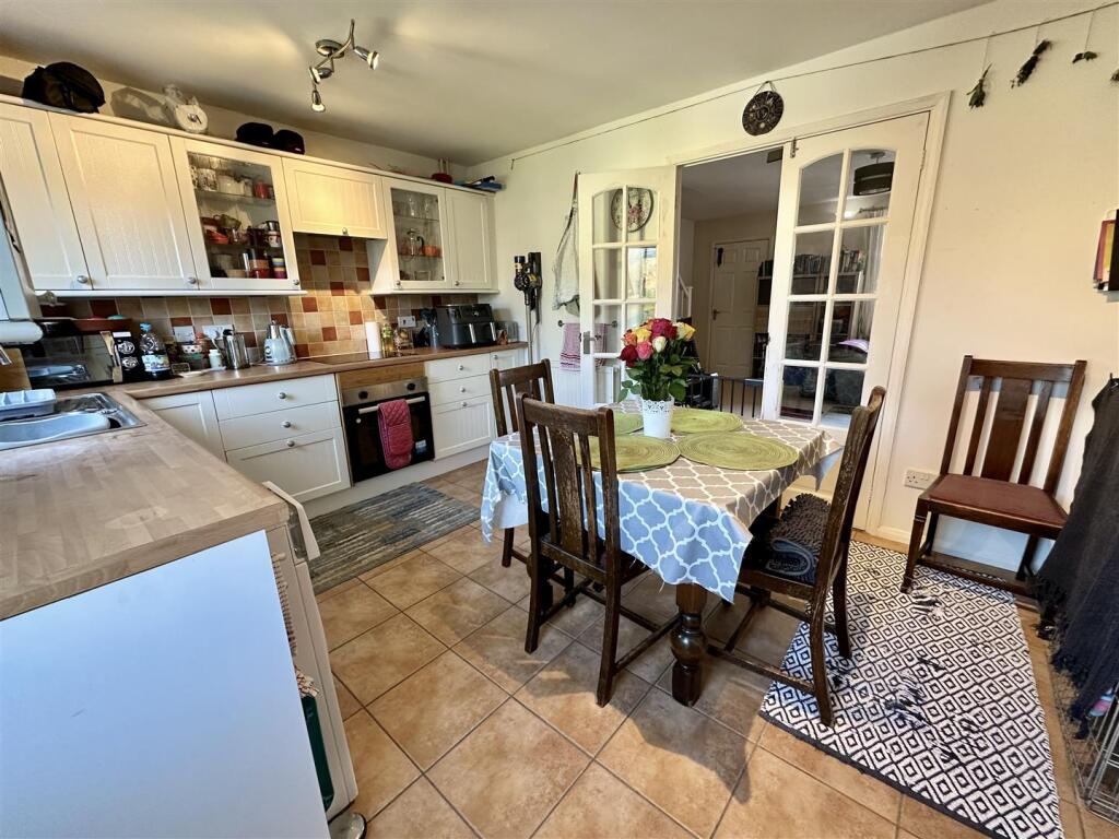 Additional image 8 of Meadow Road, Alcester