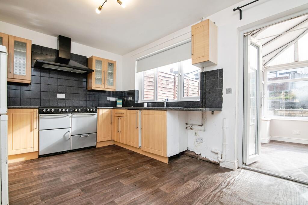 Additional image 17 of Alexander Road, Smethwick, B67