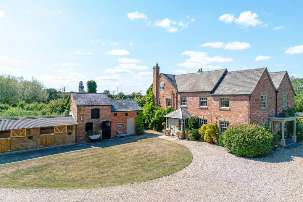 Primary image of Woodgate Road Stoke Prior Bromsgrove, Worcestershire, B60 4HG