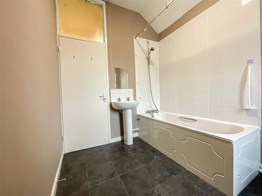 Additional image 14 of Vicarage Road, Halesowen, West Midlands, B62