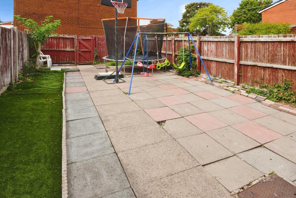 Additional image 13 of Shinwell Crescent, Oldbury, B69