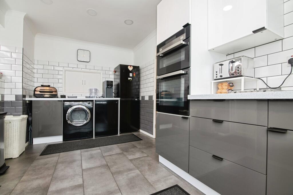 Additional image 10 of Bell End, Rowley Regis, B65