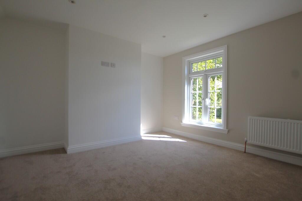 Additional image 15 of Hollyland, Shustoke B46