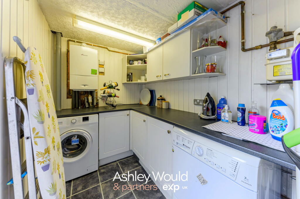 Additional image 7 of Parkfield Close, Halesowen, B62 0HL