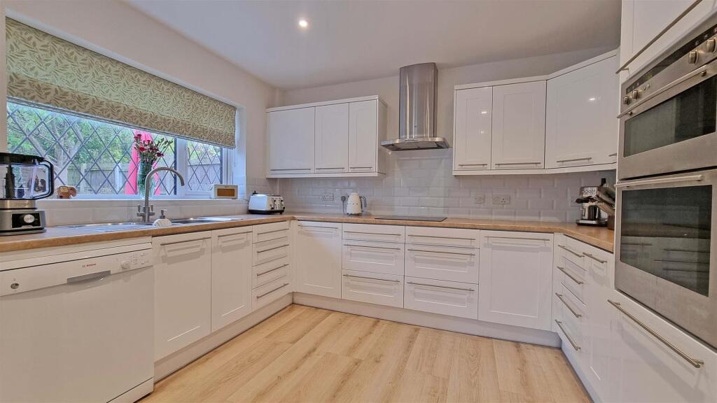 Additional image 6 of Sycamore Drive, Hollywood