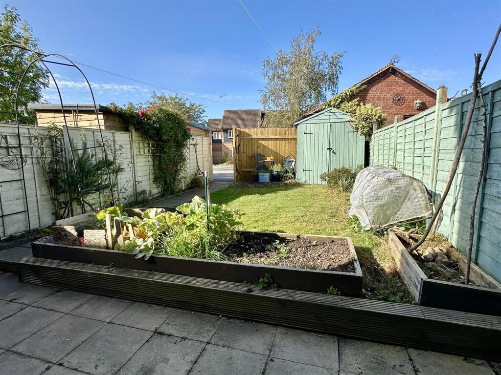 Additional image 25 of Meadow Road, Alcester