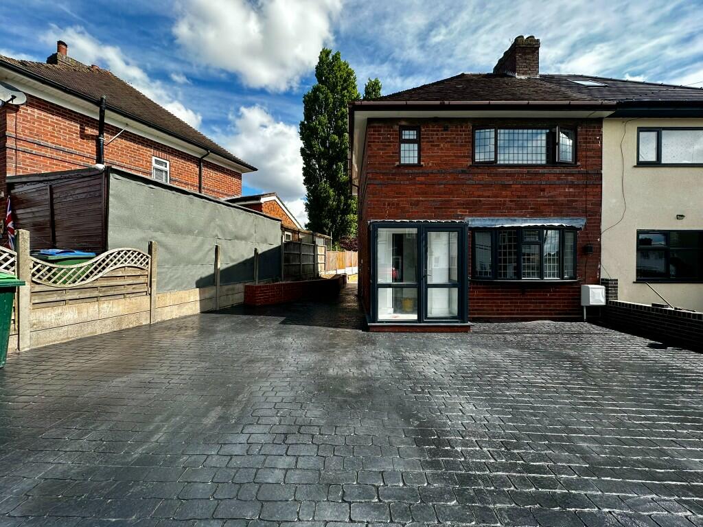 Sandford Avenue, Rowley Regis, West Midlands, B65