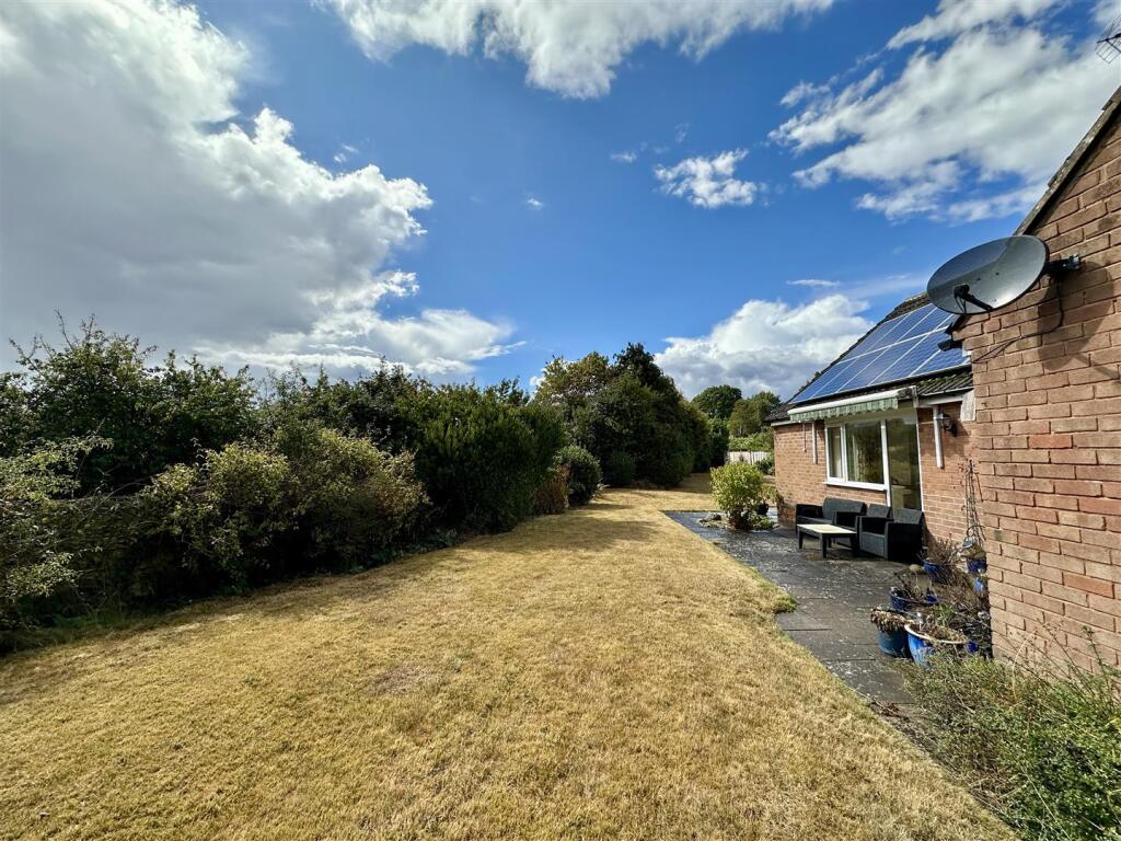 Additional image 26 of Poplar Close, Oversley Green, Alcester