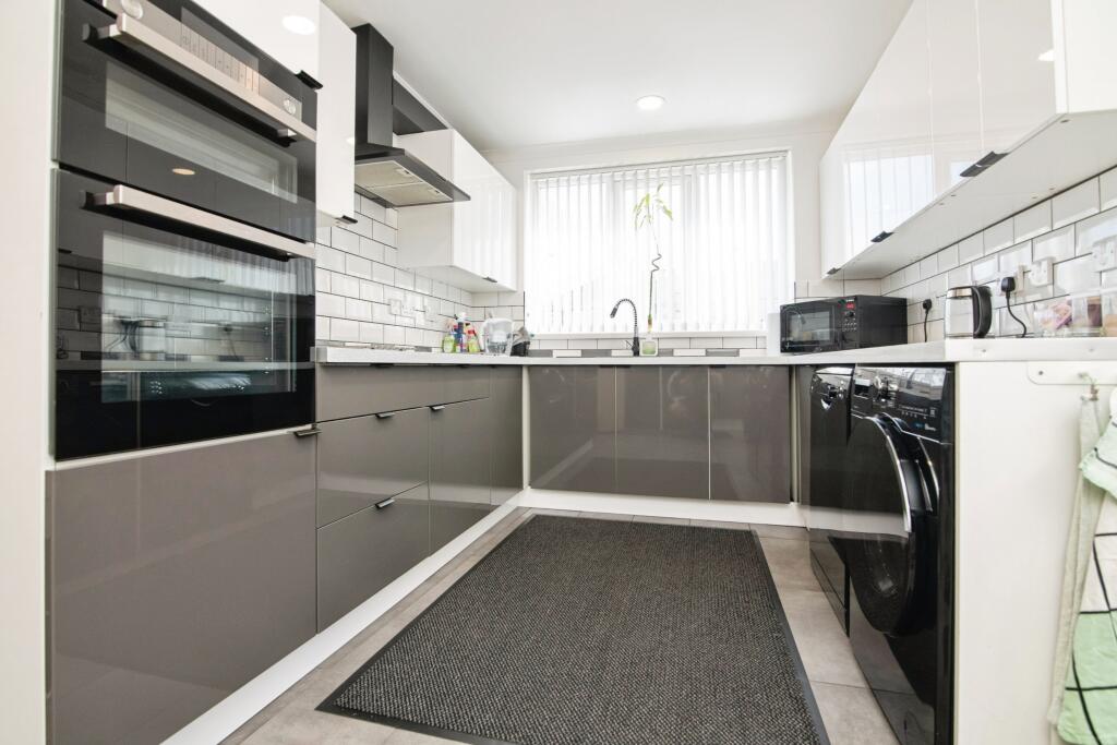 Additional image 9 of Bell End, Rowley Regis, B65