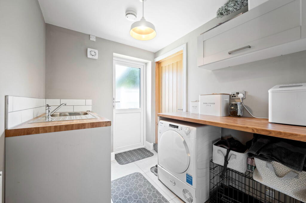 Additional image 11 of 74 Station Road, Wythall